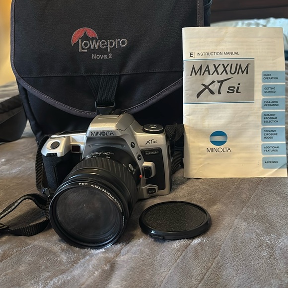 📸 Minolta Maxxum XT si Analog 35mm Film Camera